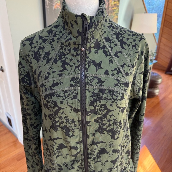 lululemon sz 12 Define Jacket Efflorescent Barracks Green Black - Picture 3 of 8